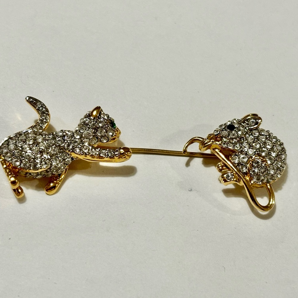 Vintage FAC  Fifth Avenue Collection Gold with crystal stones Cat/ Mouse Brooch